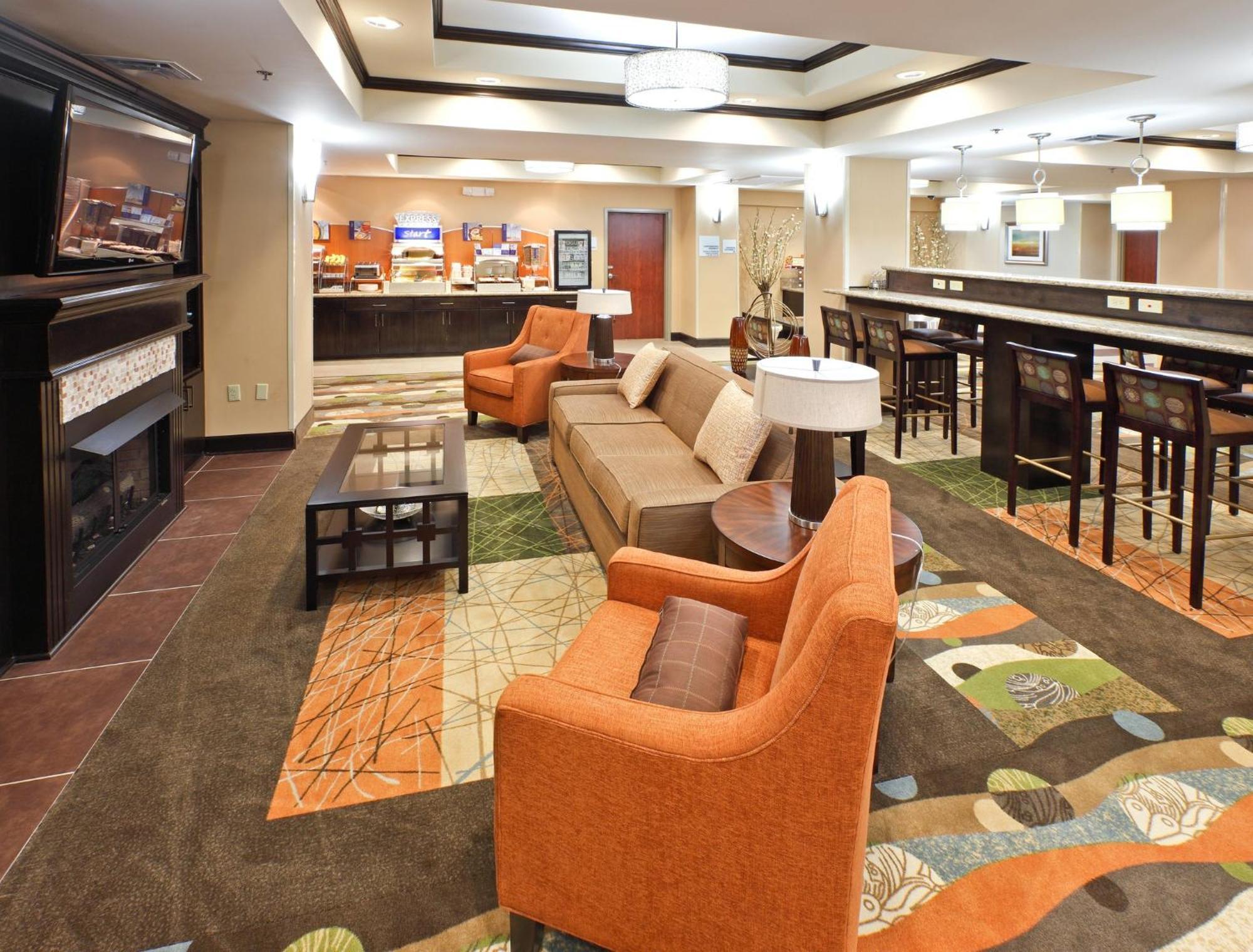 Holiday Inn Express & Suites Maumelle By Ihg Exterior foto